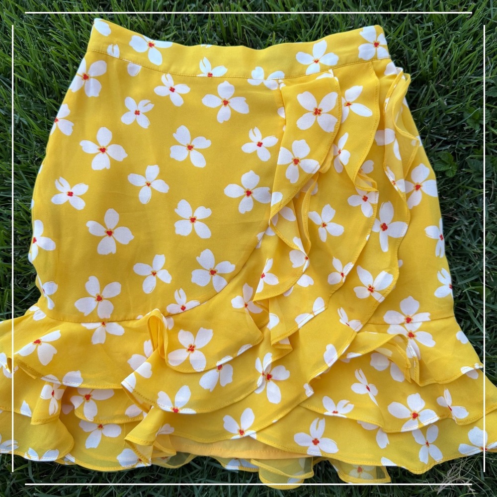 BARDOT Designed in Australia Yellow Ditsy Floral Asymmetric Ruffle Mini Skirt Xs